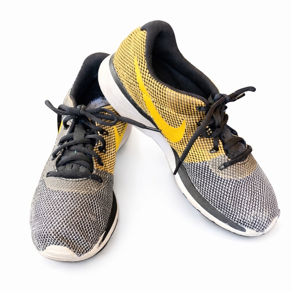 Nike Gray Yellow Knit Lace-Up Running Sneakers Women’s Size 7 1/2